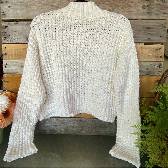 FOREVER 21 women’s long sleeve crop turtleneck knitted sweater size S cream - Picture 2 of 5